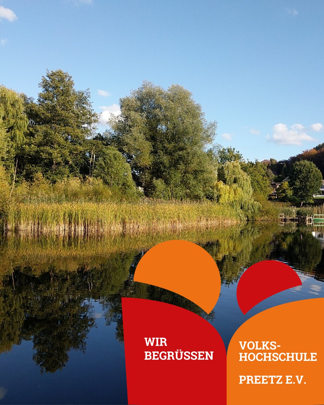 Landschaft mit Logo LESEMENTOR im Vordergrund
